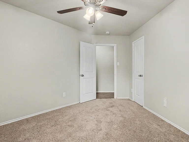 21622 Messara Ct — Photo 17