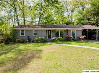 2416 Woodmere Dr, Vestavia Hills, AL 35226
