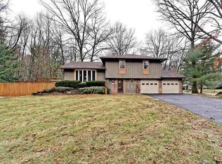 315 Parkview Dr, Schenectady, NY 12303
