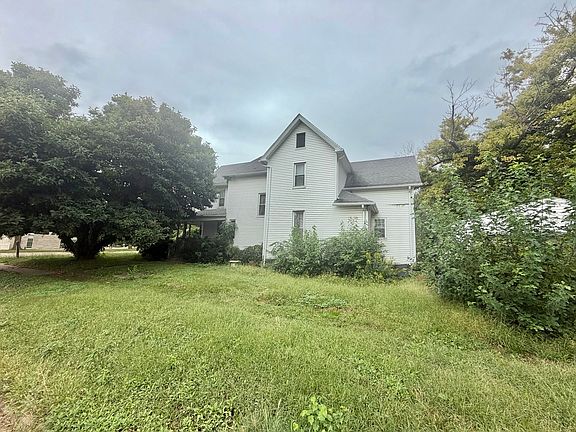 2nd image of 203 W Locust St