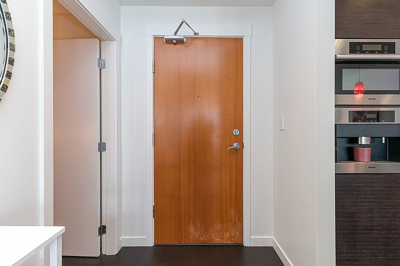 Victoria Apartment for rent - 2 Bedrooms — photo 35