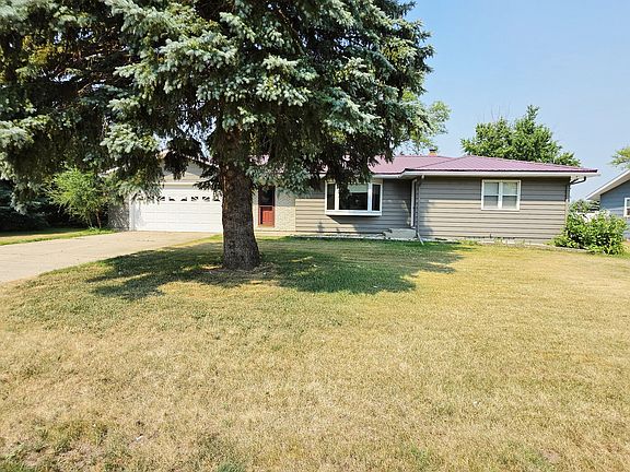 3rd image of 303 Manor Ave S