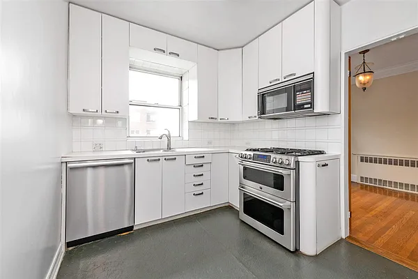Sold by DejaView Residential Inc | media 6
