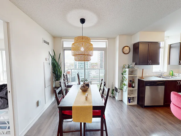 816 Lansdowne Ave #1209 — Photo 7