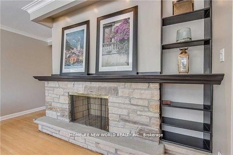 Toronto House for rent - 5 Bedrooms — photo 3