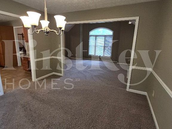 3rd image of 2518 Lorne Ct SW