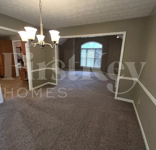 2518 Lorne Ct SW — Photo 3