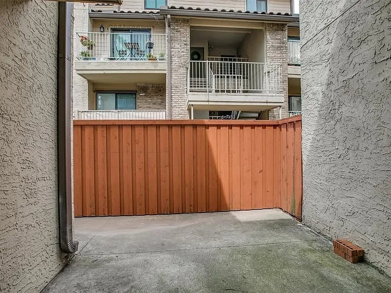 4777 Cedar Springs Rd #9F — Photo 8