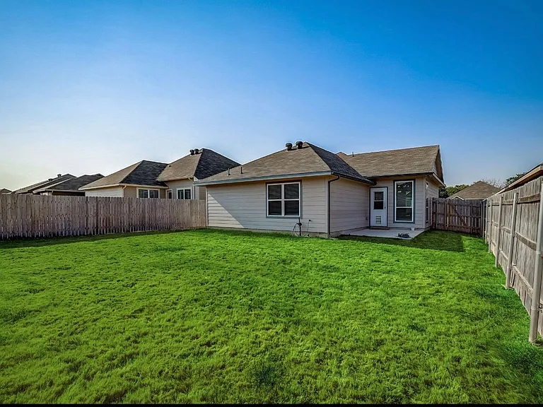 3031 Dade Loop — Photo 18