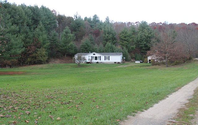 2nd image of 1392 Rocky Branch Rd