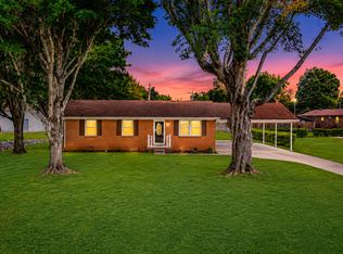 6002 Russell Dr, Clarksville, TN 37040