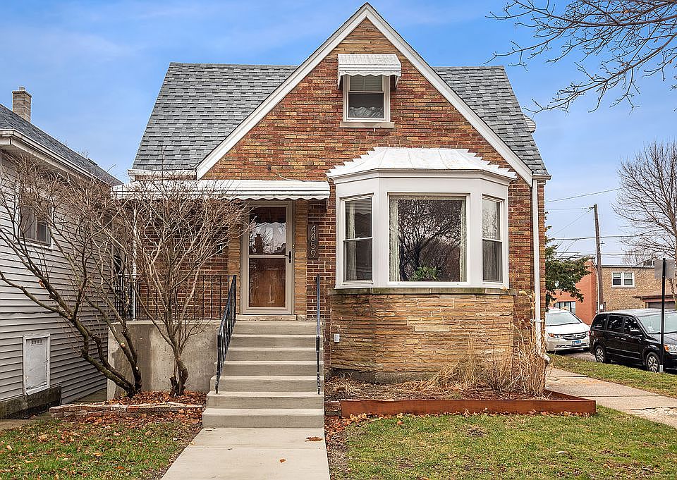 1st image of 4859 W Ainslie St