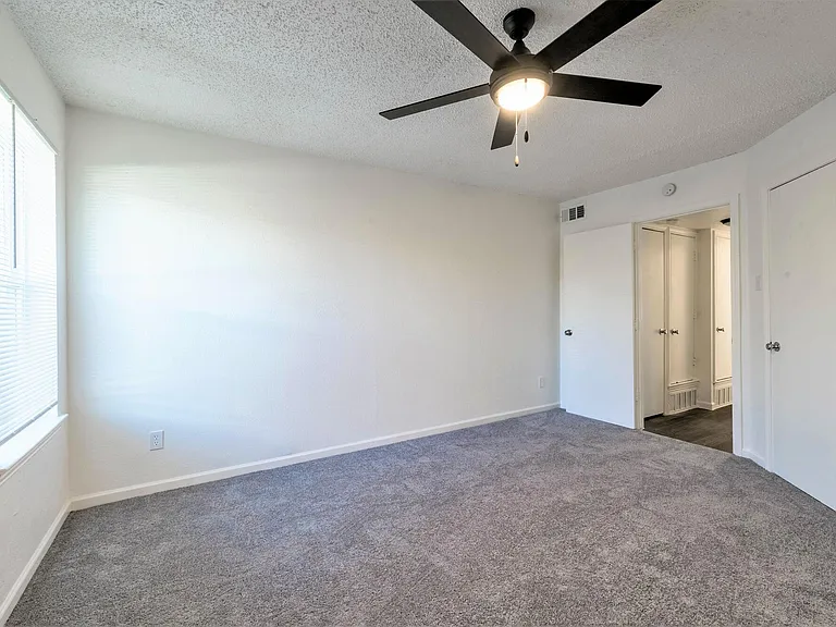 Hillsdale Garden Apartments — Photo 13