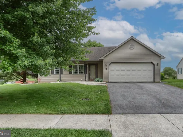 49 Springhouse Dr, Myerstown, PA 17067