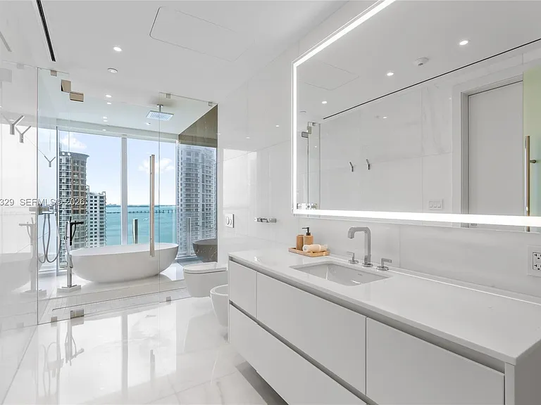 300 Biscayne Boulevard Way #2601E — Photo 25