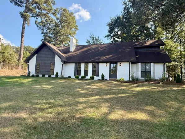 805 Sunnyside Dr, Tupelo, MS 38804