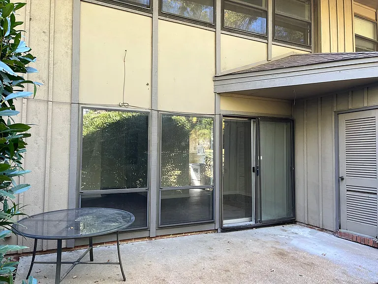 2307 Colony Dr SW — Photo 13