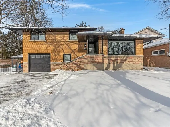 1735 Queenston Rd, Cambridge, ON N3H 3M3