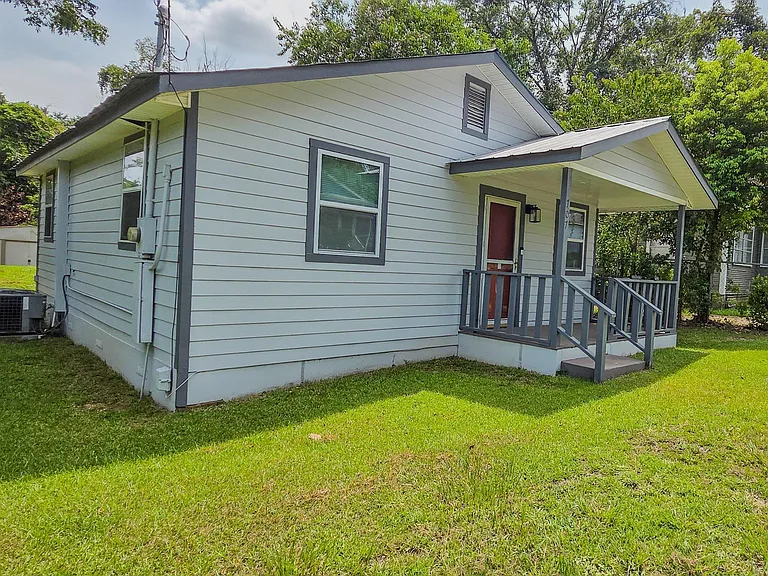 707 Dent St — Photo 13