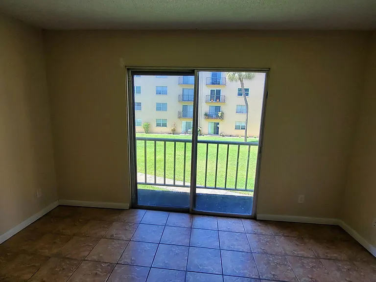 5820 N Church Ave — Photo 8