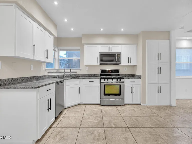 7489 Plaza Redonda Dr — Photo 20