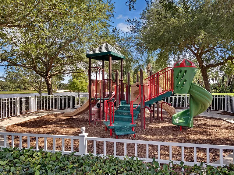 12119 Uleta Ln — Photo 12