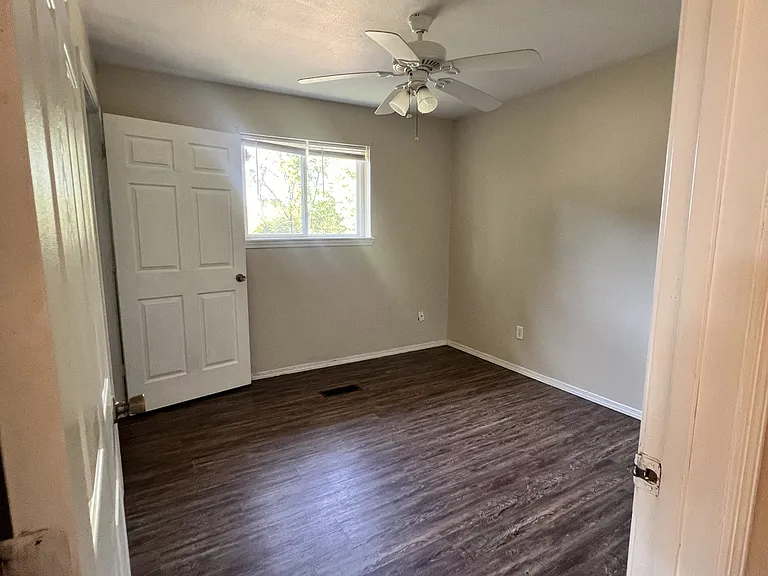2401 W Main St #1A — Photo 6
