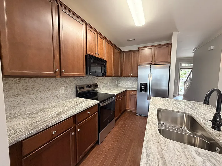 310 Griffin Pl — Photo 10