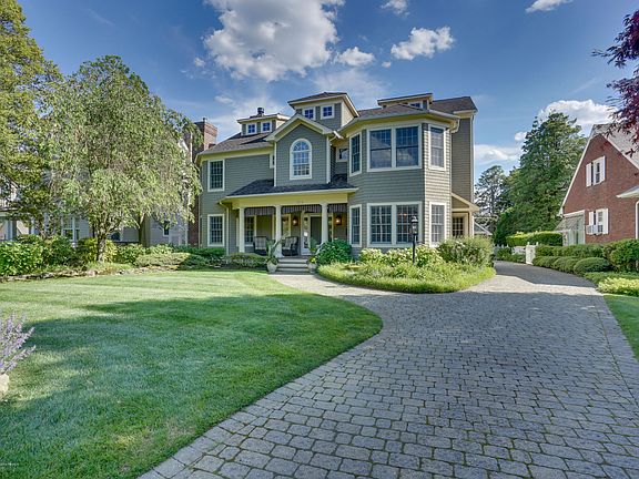 4th image of 204 Trenton Blvd