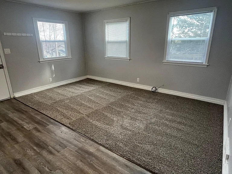 2206 Crawford St — Photo 12