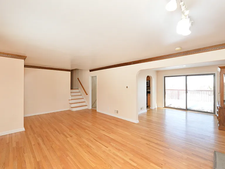 79 Grand Blvd — Photo 6