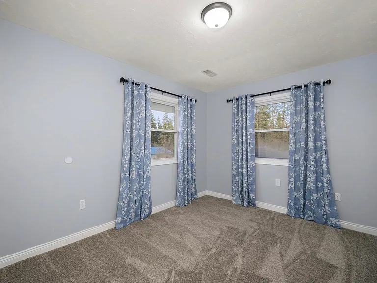 21910 W Bannock Ave — Photo 33