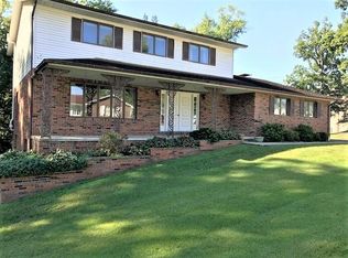 301 E Grove Ave, Effingham, IL 62401
