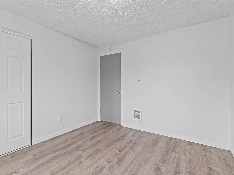 Anchor Apartments — Photo 54