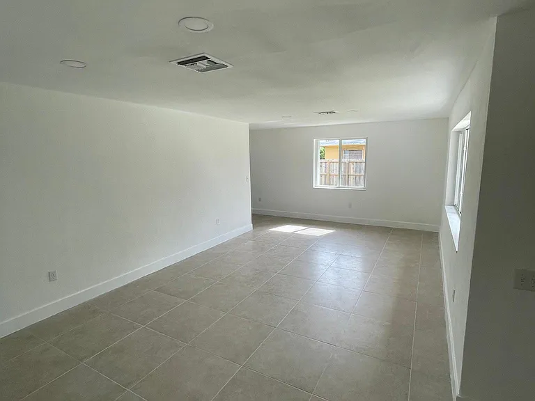 20817 SW 114th Ct — Photo 9