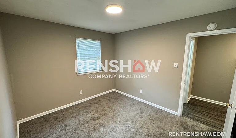 1072 S Willett St — Photo 10