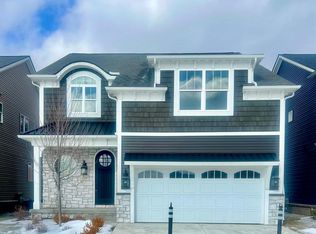 211 Mountain View Ln, Milford, MI