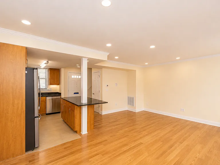 174 Sherman Rd — Photo 10