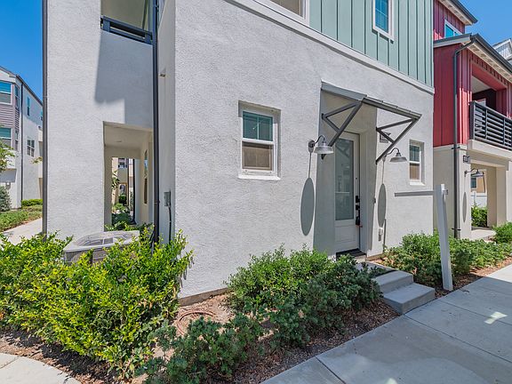 2nd image of 4470 S Bryant Paseo #1