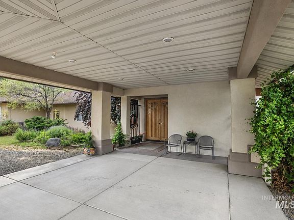 3rd image of 1244 River Rd