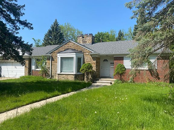2nd image of 18184 Dorset St