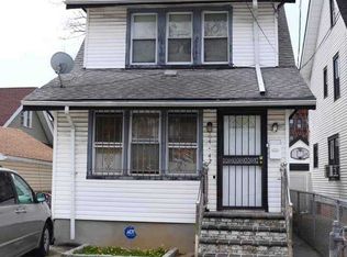 104-42 197th St, Saint Albans, NY 11412