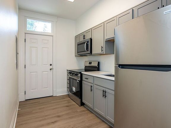 5th image of 1217 15th Ave S APT A