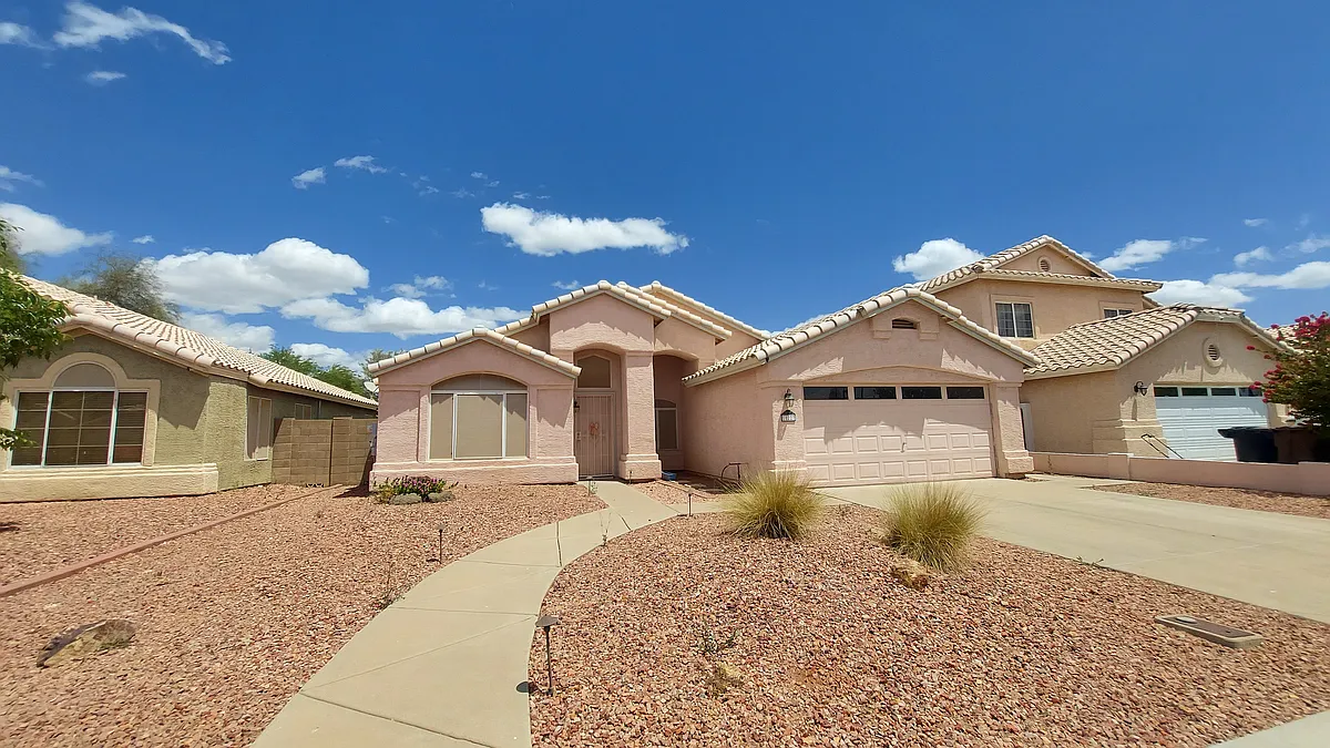 Building Photo - 18227 N 85th Dr