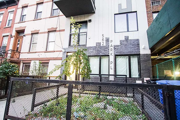 Rented by Lofts and Flats LLC | media 9