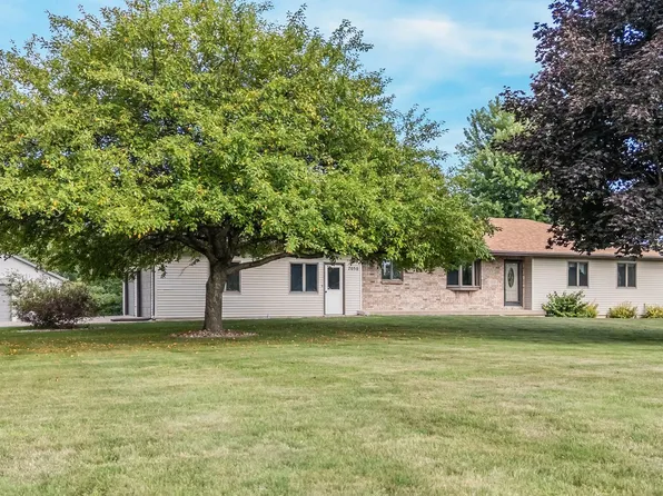 7050 Woodenshoe Rd, Neenah, WI 54956