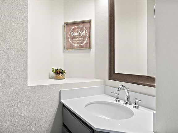 4th image of 7108 Lost Star Ct