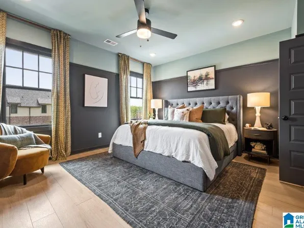 747 River Walk Dr, Birmingham, AL 35216