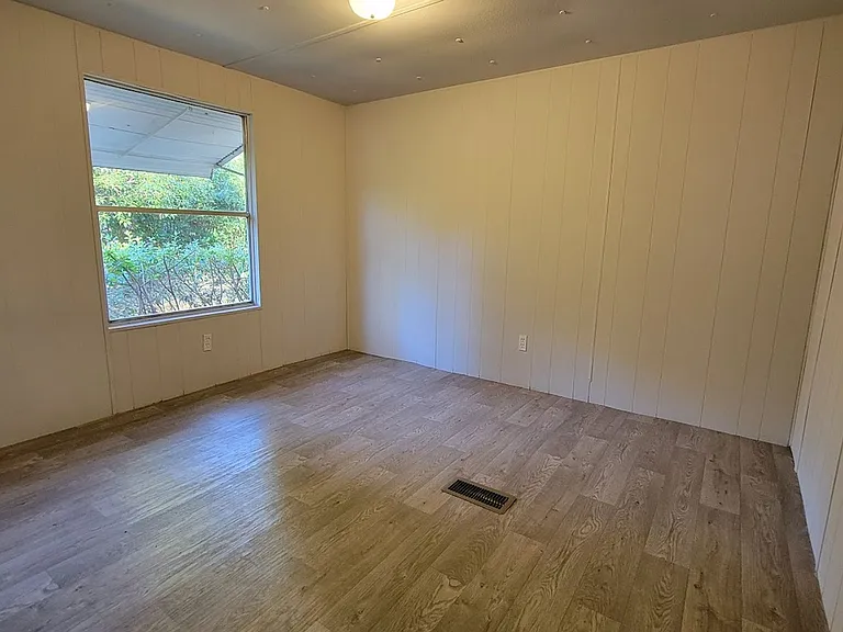 5321 SE 32nd Ct — Photo 9
