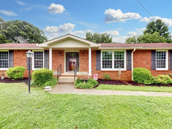 521 Columbus Dr, Hermitage, TN 37076